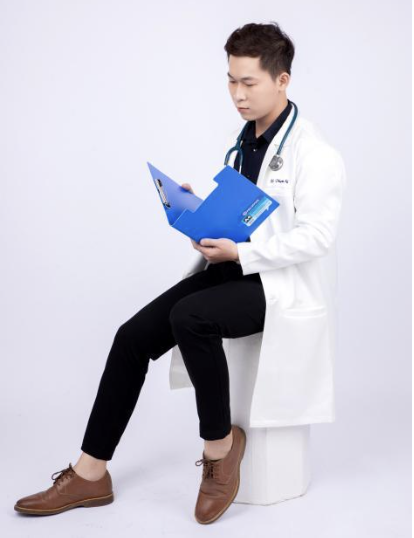 Dr Phạm Sỹ.